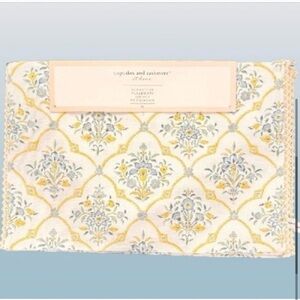 NWT- Cupcakes & Cashmere Set/4 Damask Cotton Placemats